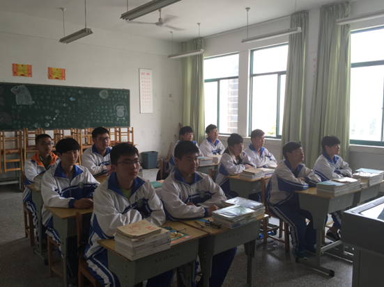 汽車(chē)系落實(shí)儀表規(guī)范，提升學(xué)生精神面貌